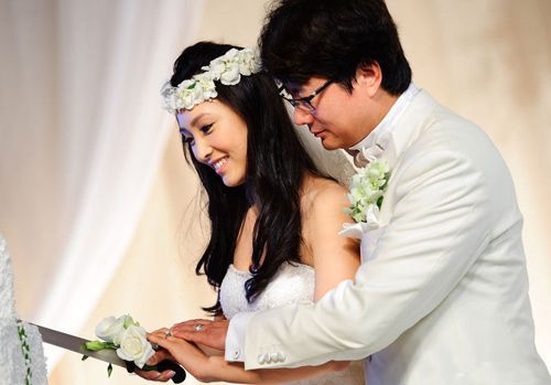 �׾��ǰױ�ɽ��Ů���� �ܳɺ��׾������ֳ�ͼ