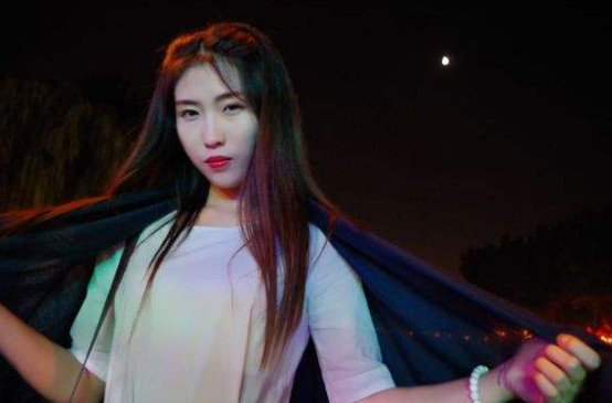 ����Ӣʲôԭ����ô�ߵ� �Ĺ�Ƭй¶�������