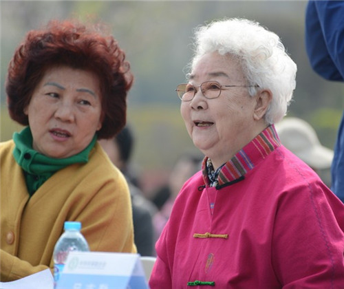 ��Ӱ��Ա�ﻪ�����Ŀɱ� �׷����ͺڷ���