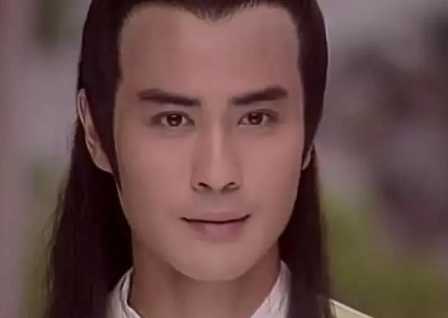 郑嘉颖年轻时候的照片 他为什么不在内地发展了