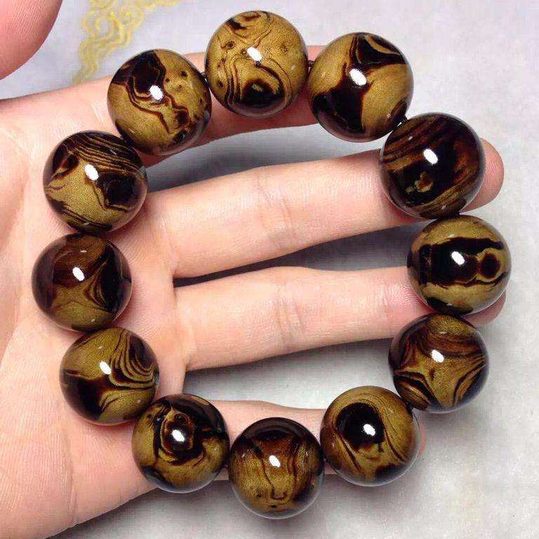 �����ִ����ĸ����Ϻ� ������ɮ����ʲô���ϵķ���