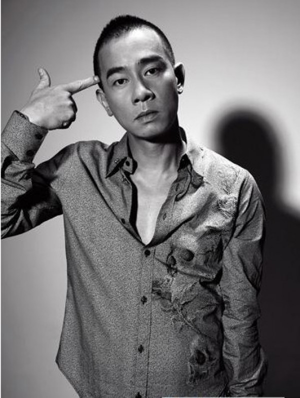 陈小春出轨不离婚 结婚前的陈小春是情场浪子