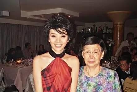 ÷�޷�ĸ���������Ǹ�ʲô������ ÷�޷����輫Ʒ�¼��̵�