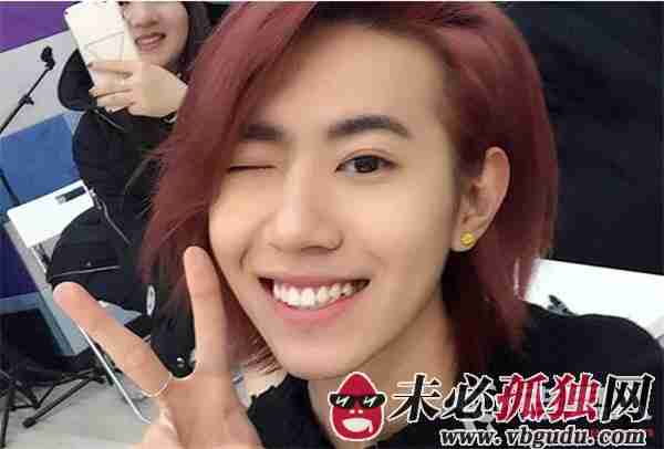 ���ν���ͬ������ ���ν����л���Ů