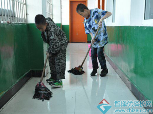 杨永信还在办戒网瘾学校吗 戒网瘾学校真实生活图