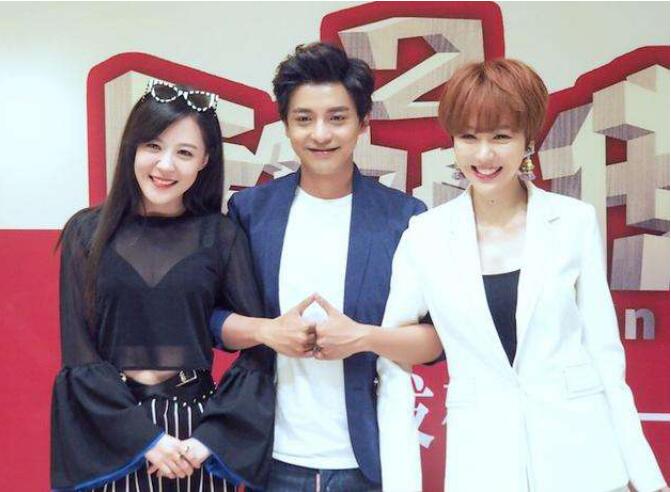 姜妍和李金铭长的一样对比图 李金铭老公陈旭图片