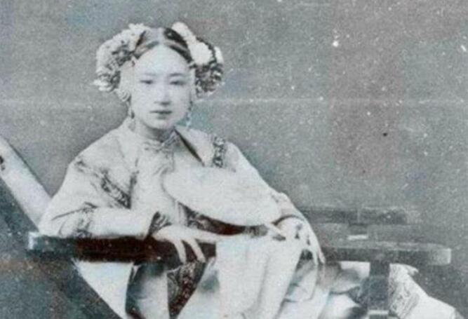 �峯�������ϲ��ʵ����ͼƬ �����Ĺ�����������