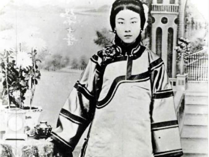 �峯�������ϲ��ʵ����ͼƬ �����Ĺ�����������