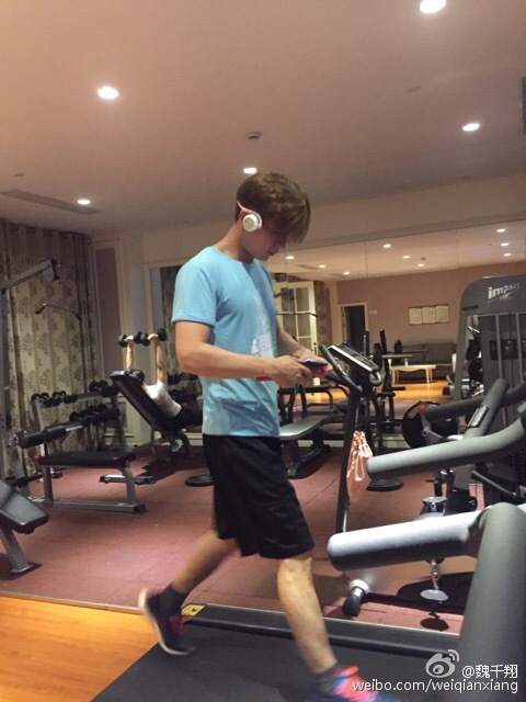 魏千翔肌肉帅气照片图 魏千翔有老婆吗是谁