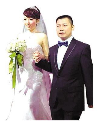 ����ΰ�ĸɵ��常��˭ ����ΰ���ӳµ�������Ƭ