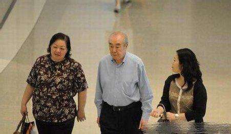 张冰茜个人资料是混血吗 关之琳和张冰茜长得好像