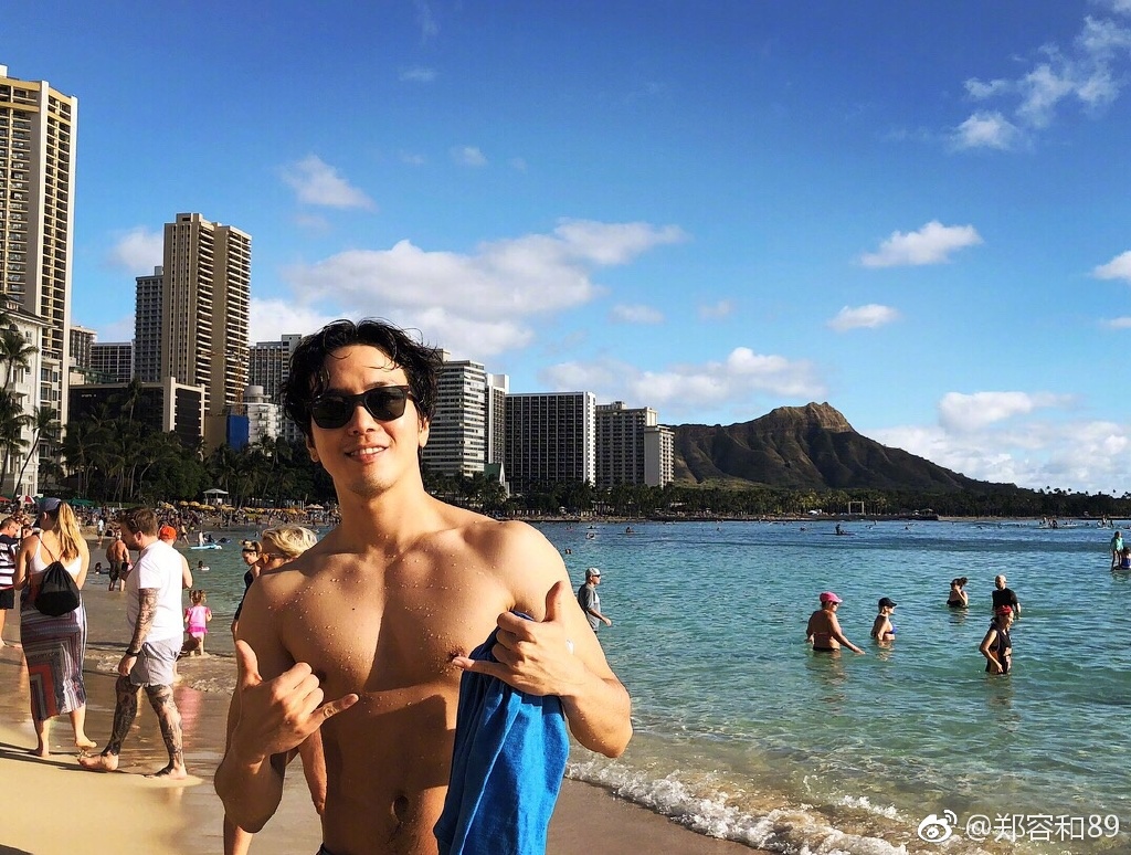 ֣�ݺ�Ϊʲô����С�� ֣�ݺ��ں���������һ�߻��Ƕ���