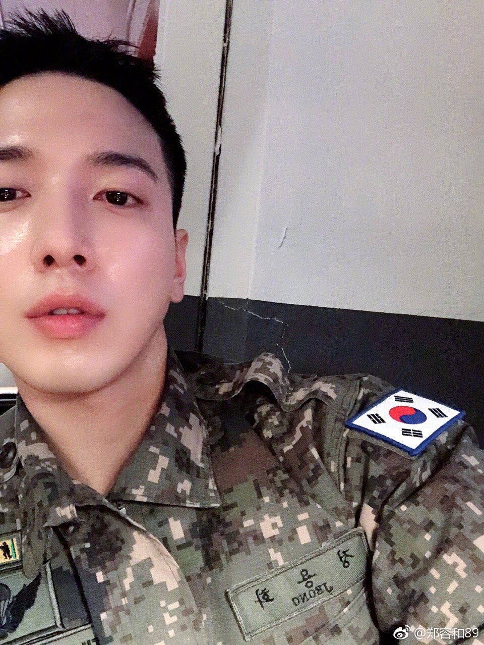 ֣�ݺ�Ϊʲô����С�� ֣�ݺ��ں���������һ�߻��Ƕ���