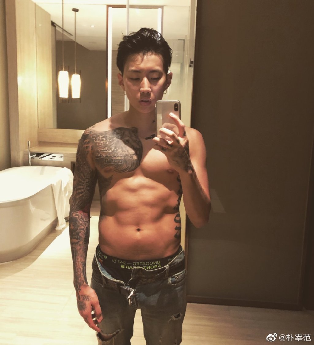 Ϊʲô˵���׷���ɫ ���˺�ɫ���ǻ�������