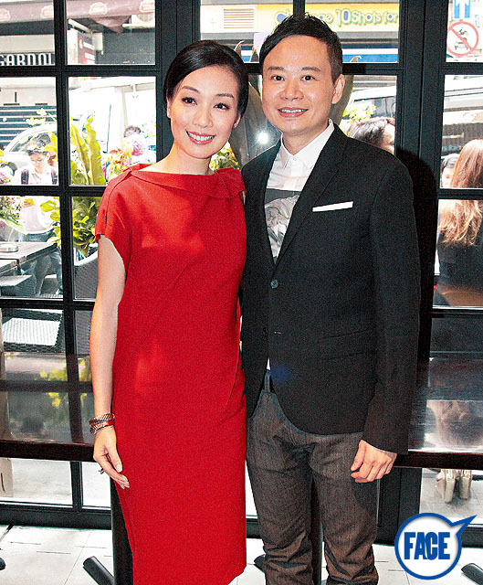 江美仪年轻时候的照片 江美仪的老公吴君祥资料照片