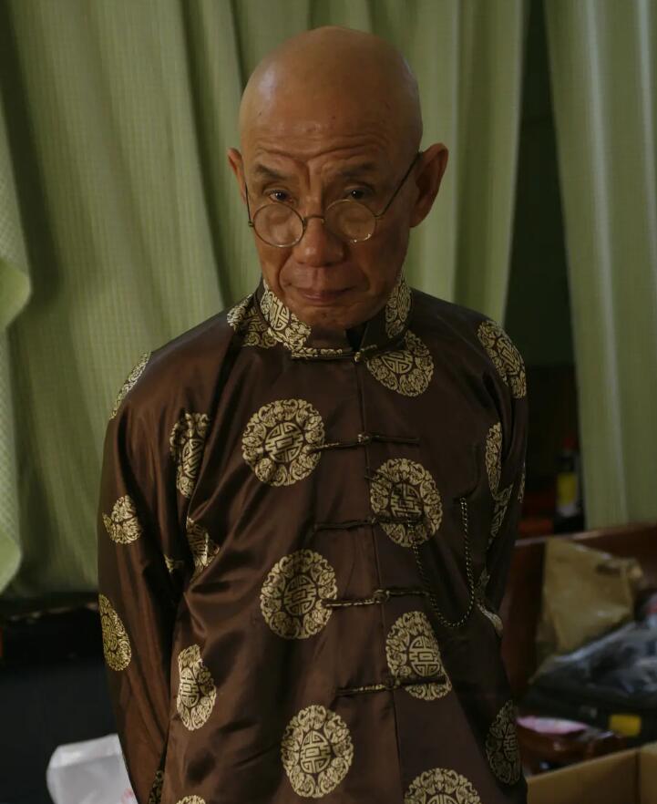 魏宗万为什么说自己无家可归 他什么学历是老戏骨吗