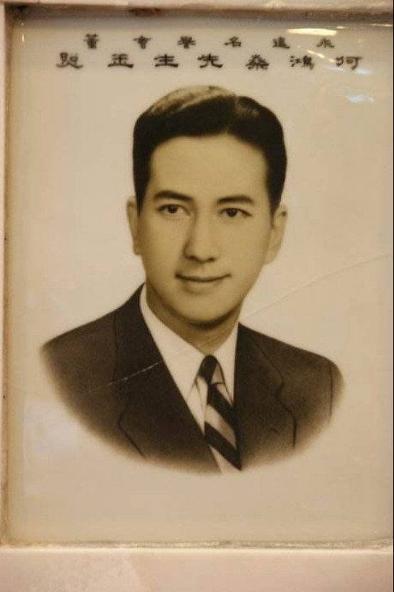 ���ض����ĸ�̫̫����Ǯ �����κ���͸�����������ʱ����Ƭ