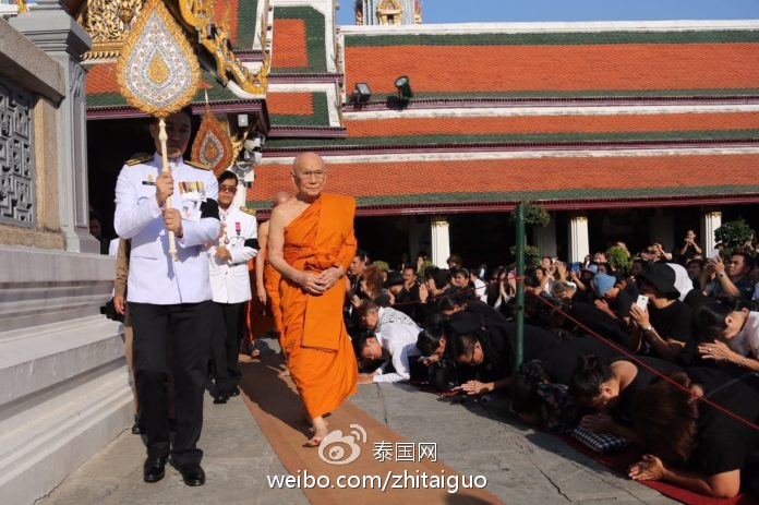 泰国僧王和龙王是一个人吗 僧王和龙婆哪个级别更高