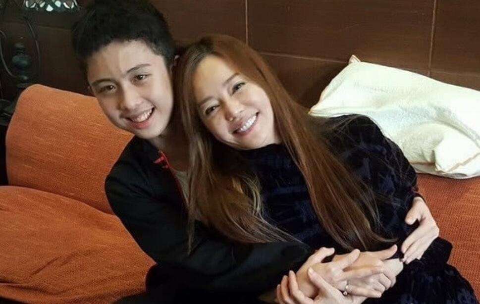 孙安佐对妈妈狄莺起反应才分床睡 被抓后现状如何了