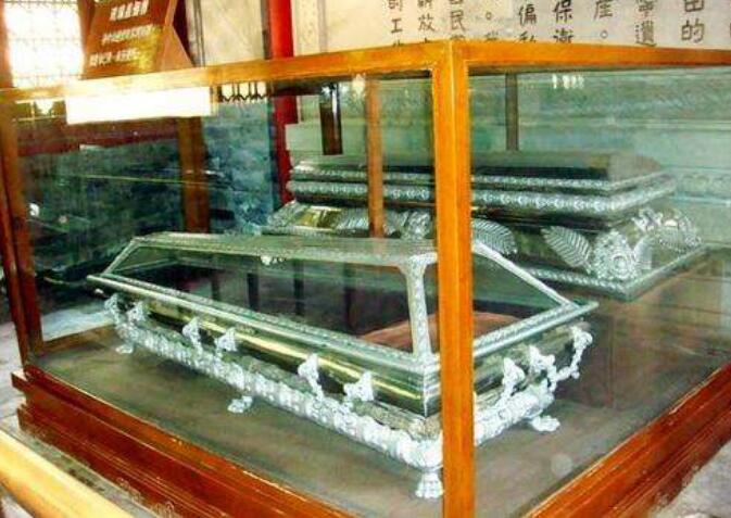 水晶棺能保存逝者多久 一副水晶棺价值多少钱