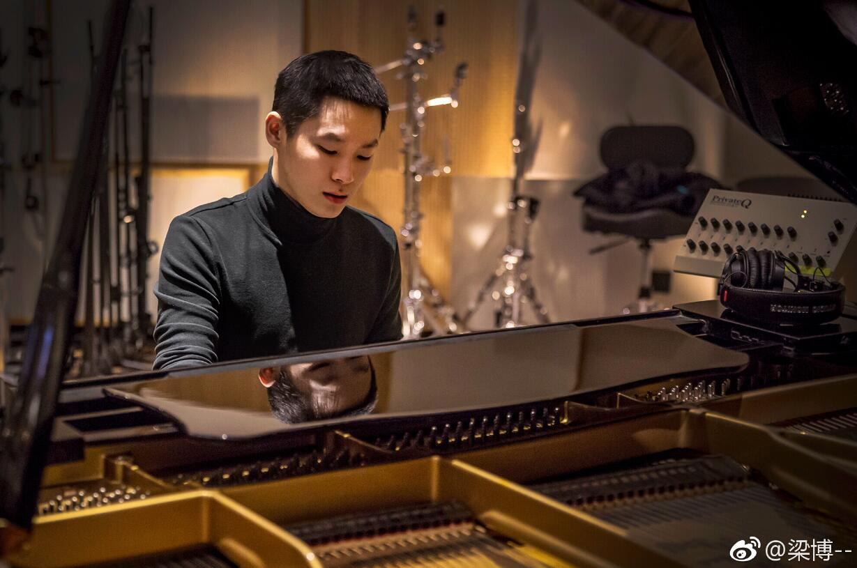 �������ڵ�Ů���Ǻ������� ����������ô����