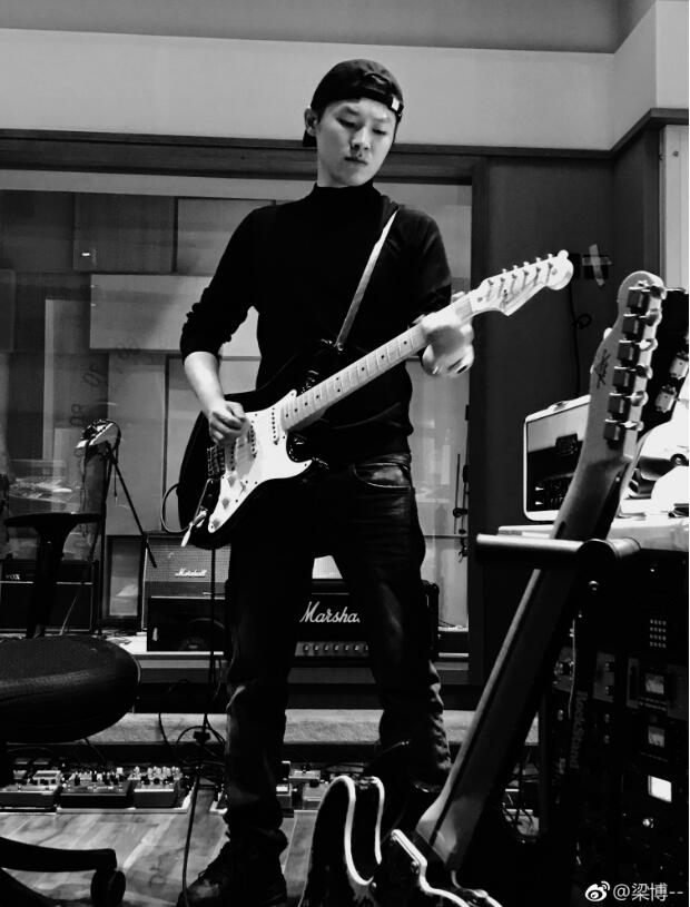 �������ڵ�Ů���Ǻ������� ����������ô����