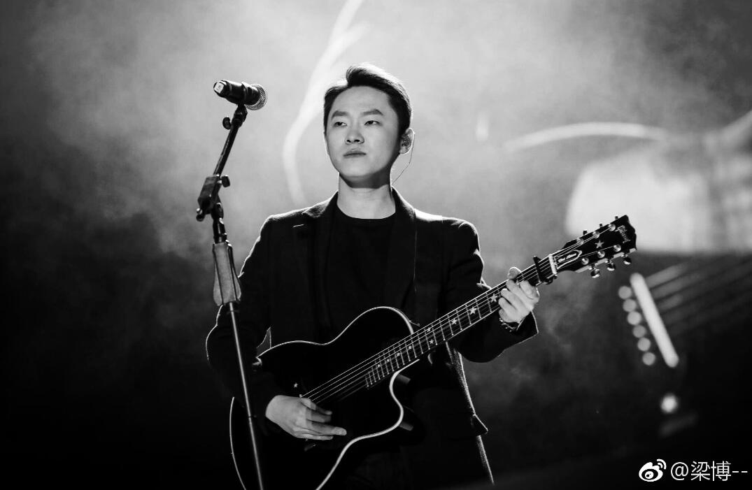 �������ڵ�Ů���Ǻ������� ����������ô����