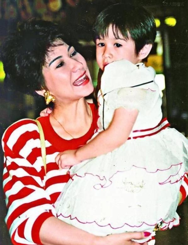 甄家平个人资料近况照片 甄家平为什么不姓傅