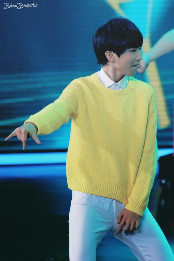 王俊凯怎样被星探发现 为什么王俊凯总摸裤裆