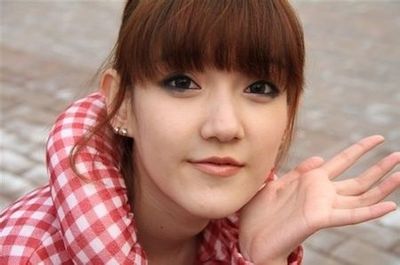 κǧ�ŵ��Ϲ���˭ κǧ�Ź���ͮ�Ա���Ƭ