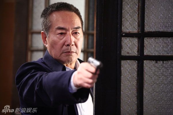 ����¶�ǶŴ���үү�� ����¶�Ͷ�־��ʲô��ϵ