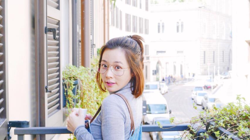 ����������ǰ��Ա���Ƭ �����غ�����ʲô��ϵ