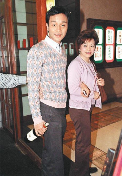 张绿萍谈张国荣的遗容 张绿萍是如何评价唐鹤德的