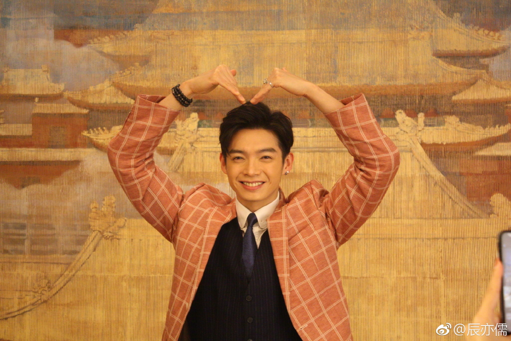 ��������������ô�� �����ڳ������¼�ʼĩ