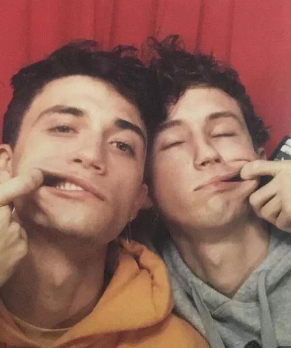 ����Ү.ϣ���ǹ������� �����������Ѷ���˭