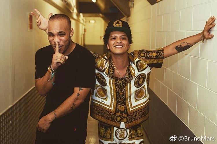 ���Ǹ��ʲô���� �����Ǻ���Ƥ����ô��