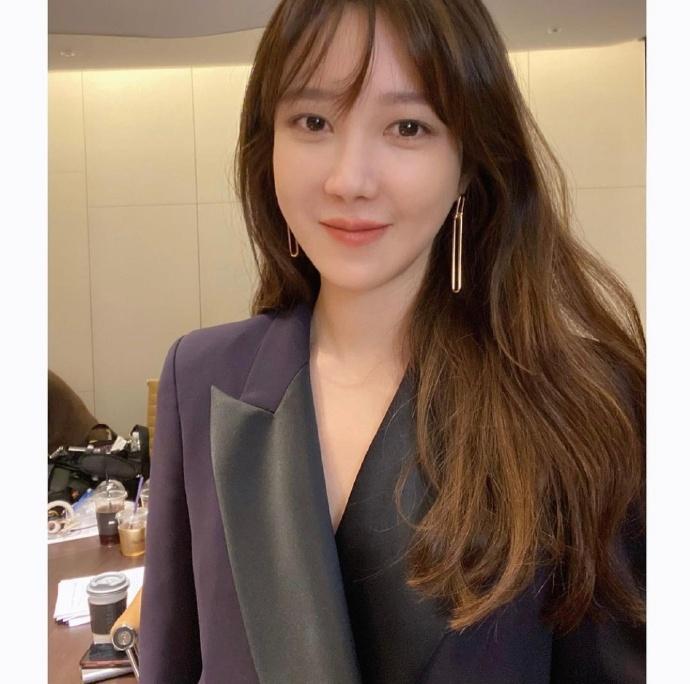 �������Ǹ������Ʒ�ǧ���� ���Ϲ���˭