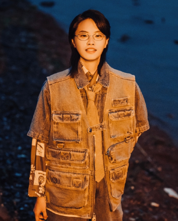 �캣�����еĻ���Ů�� �캣�εĿ����׸����ʲô��˼