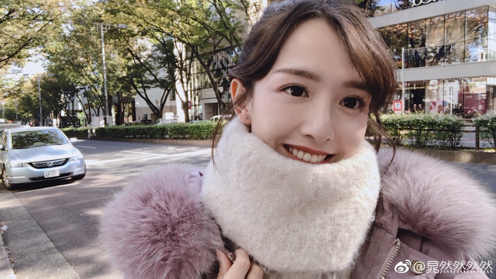 晁然男朋友是谁在娱乐圈里,晁然一直以来都不红,所以,对于她的恋情,也