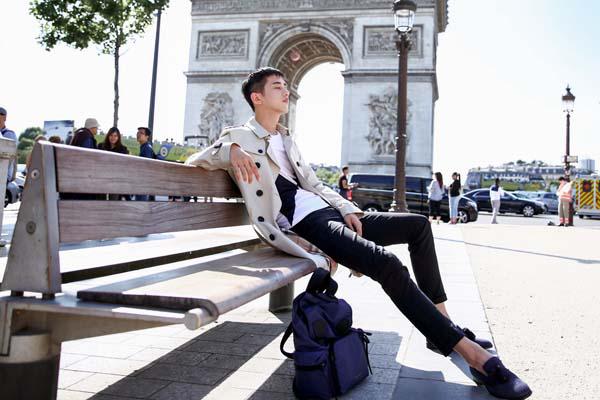 ��������ͬ־�� ��������������һ������Ķ����