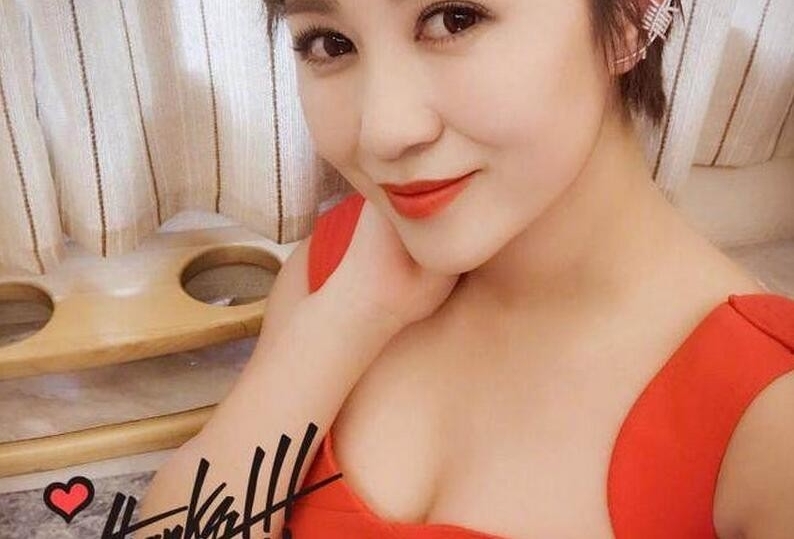 马丽的胸有多大罩杯 马丽和何炅是什么关系