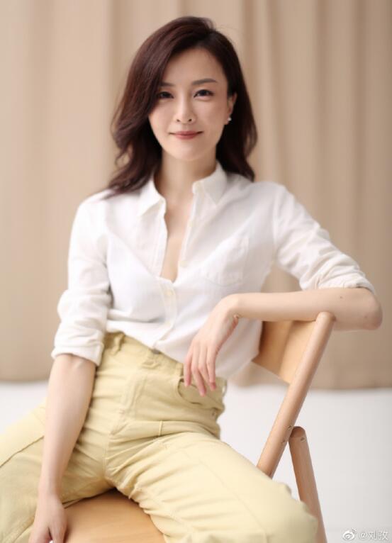 刘孜哪年出生的多少岁了 她的脸为什么那么僵硬