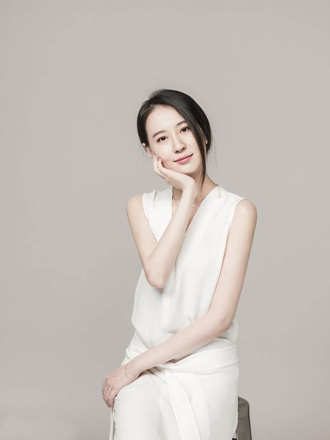 王乐君的老公是胡歌吗 胡歌为什么捧王乐君