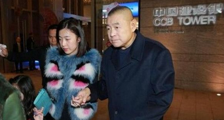 大刘为什么最后选了甘比 刘銮雄一共有多少个女人