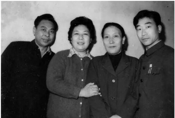 马增慧年轻时的图片 马增蕙和侯宝林有丑事还生下谢东