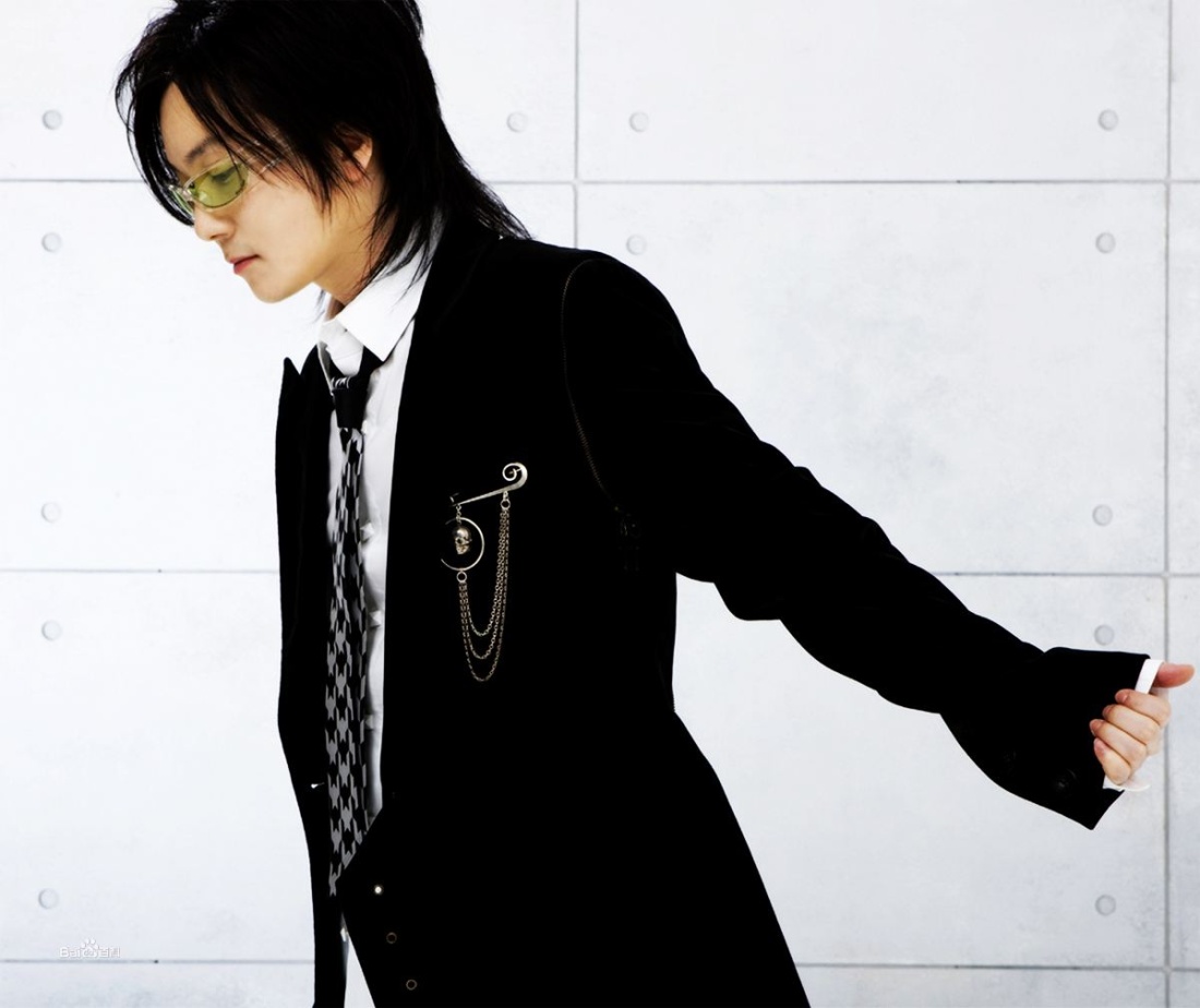 徐太志现状应该是非常好的,毕竟当初名气那么大,赚了不少钱的,生活上