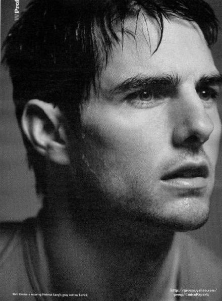 眼神深邃是什么意思给人什么感觉 眼睛深邃的人的特点怎样