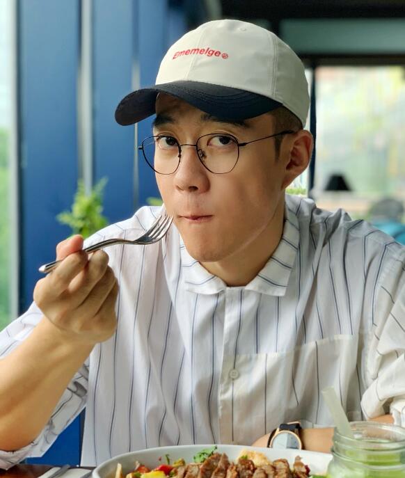 ��ϣ���ĸ���ѧ��ҵ�� ��˼�ﻨϣ��ʲô��ϵ