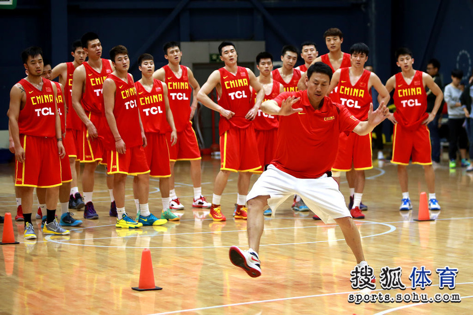 �й�����������Ŵ���������Ƭ ���������н����