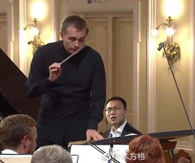 ���������������ߺ��������Ȧ ������ĸ�����������